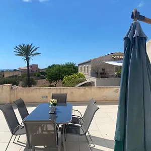 Casa Di Nonna Donnalucata (Sicily)